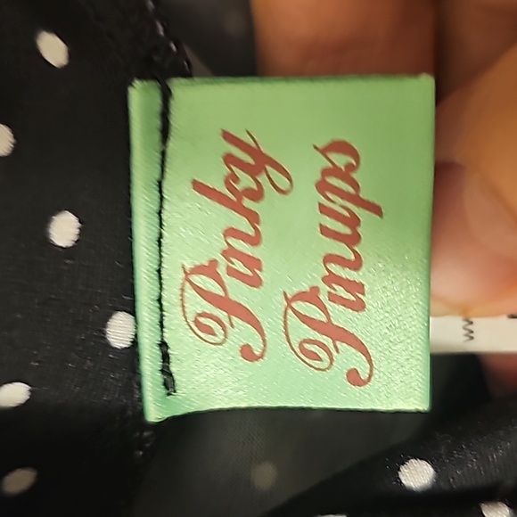 PINKY PINUPS Shortsleeve Blouse - Picture 2 of 4